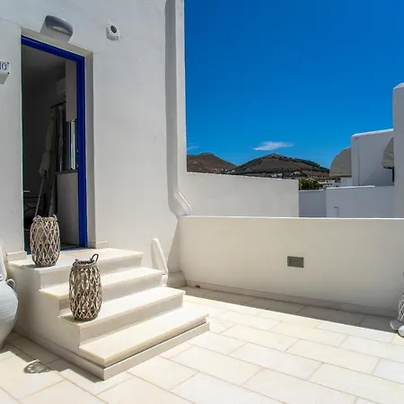 Marioly Parikia (Paros)