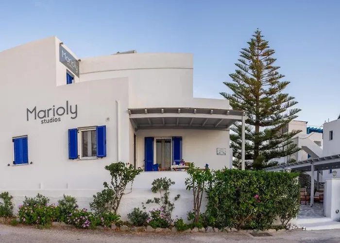 Marioly Parikia (Paros)