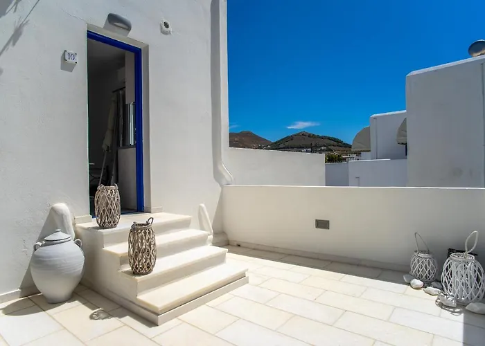 Marioly Parikia (Paros)