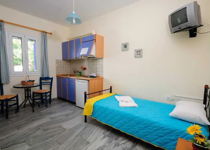 Marioly Parikia (Paros)